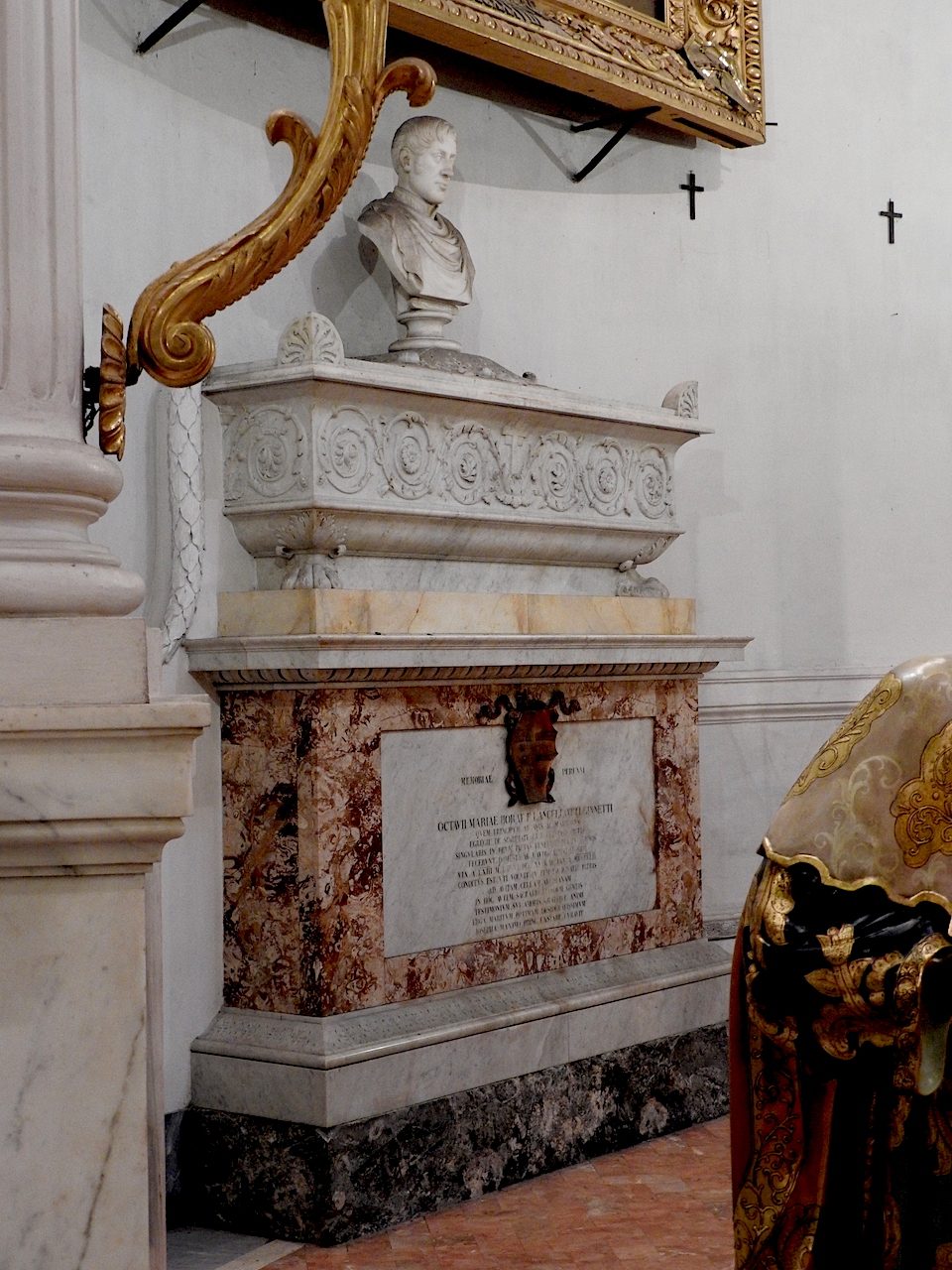 Lancellotti monumento.JPG
